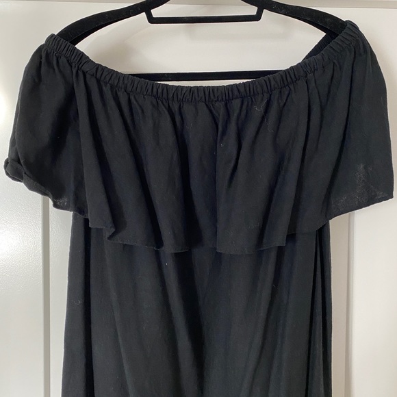 Off shoulder XL black dress with eyelet detail - Picture 2 of 5